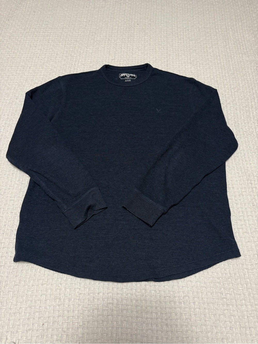American Eagle thermal navy long sleeve, men’s XL. Great condition!